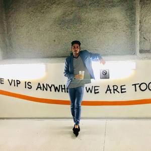 Meet your Posher, Christian